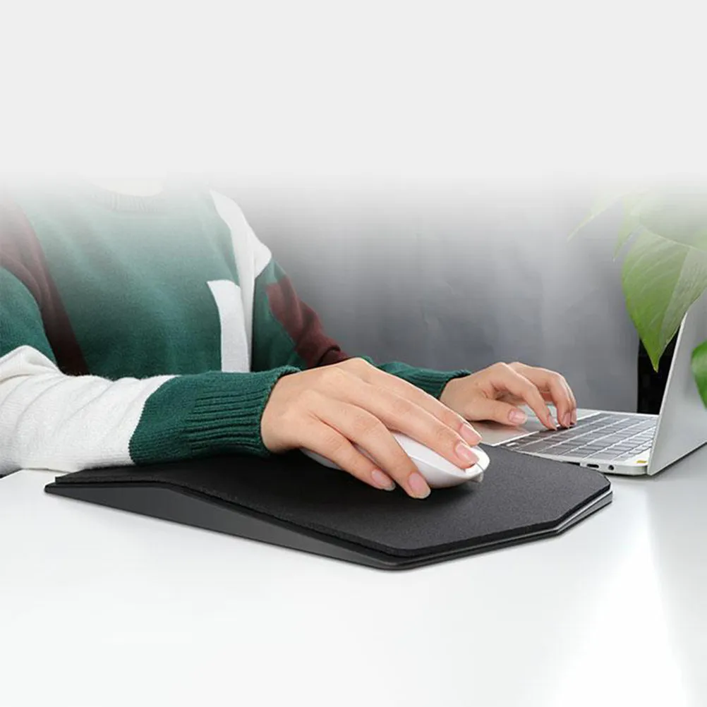 

Стереофонический коврик для клавиатуры и мыши, черный, с геометрическим узором, подушка-подставка для запястья, нескользящий силиконовый коврик, комфортный, для снятия усталости, гладкий