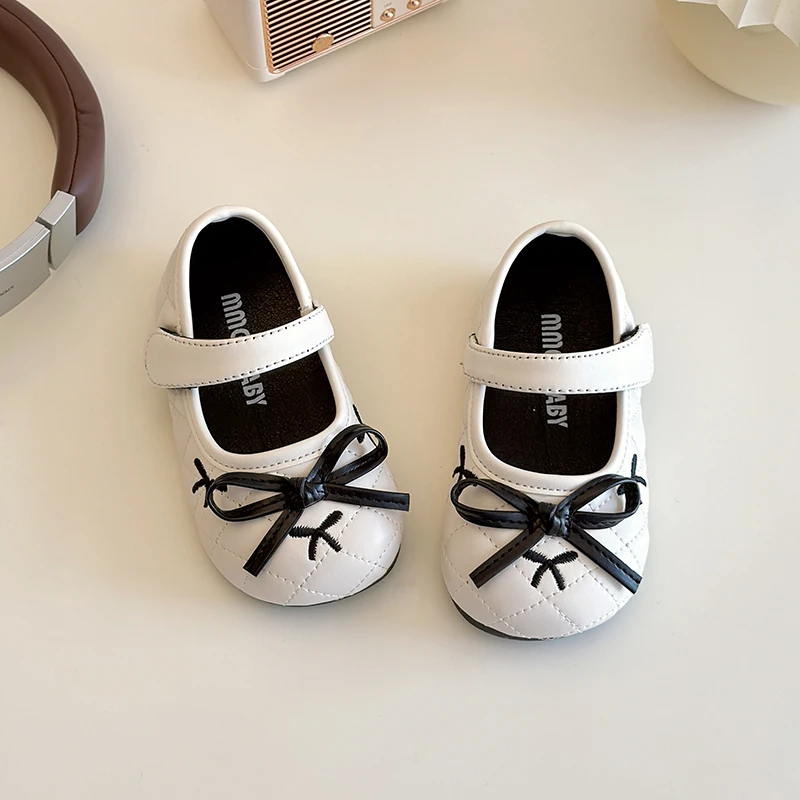 

New Spring Autumn Little Girls' Flat Shoes Sweet Embroidered Bow Children Princess Leather Shoes Soft Kids Causal Walking Shoes