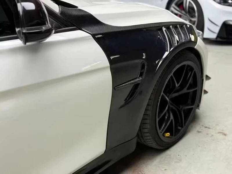 Vented Style Carbon Fiber Front Fender for BMW F80 M3 F82 M4 2015-2020