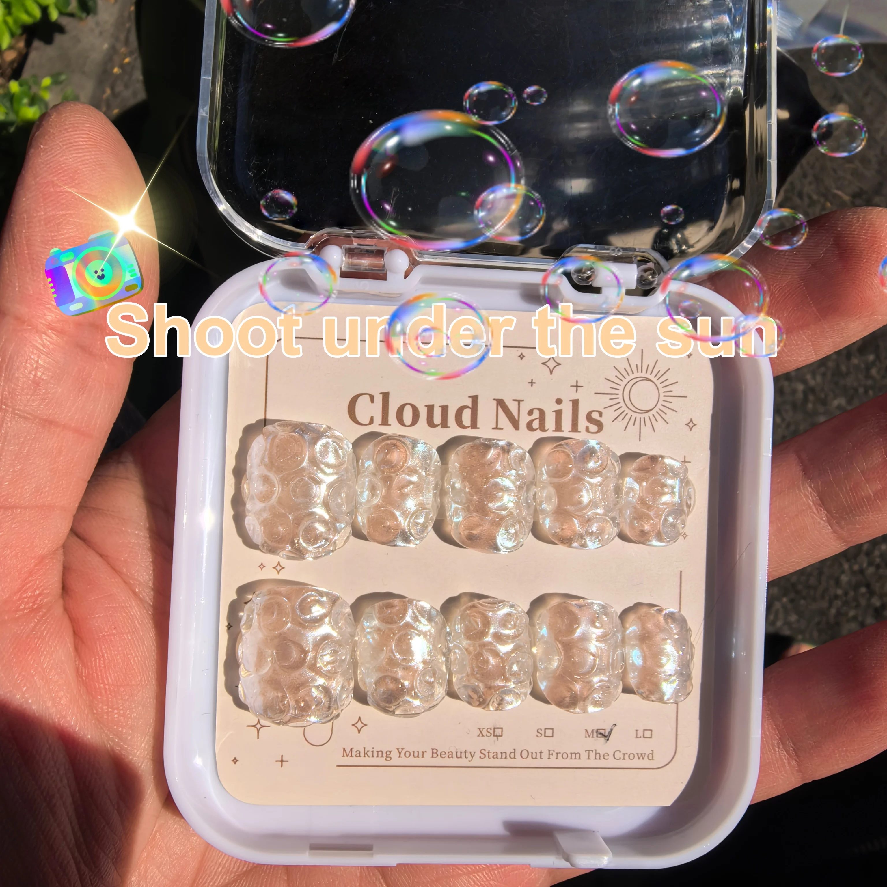 新しいスタイルの白いバブルフェイクネイル、輝くガラスのような短いスクエアネイル、日常着、パーティー、ショッピングに適しています、取り外し可能で着用可能