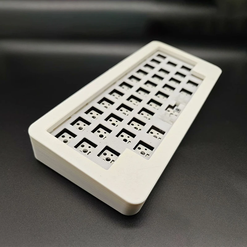 Qaz RGB Single-mode Keyboard White/black Shell Hot-swappable Gasket Structure QMK Firmware Vial Full-key Custom Keyboard Kit