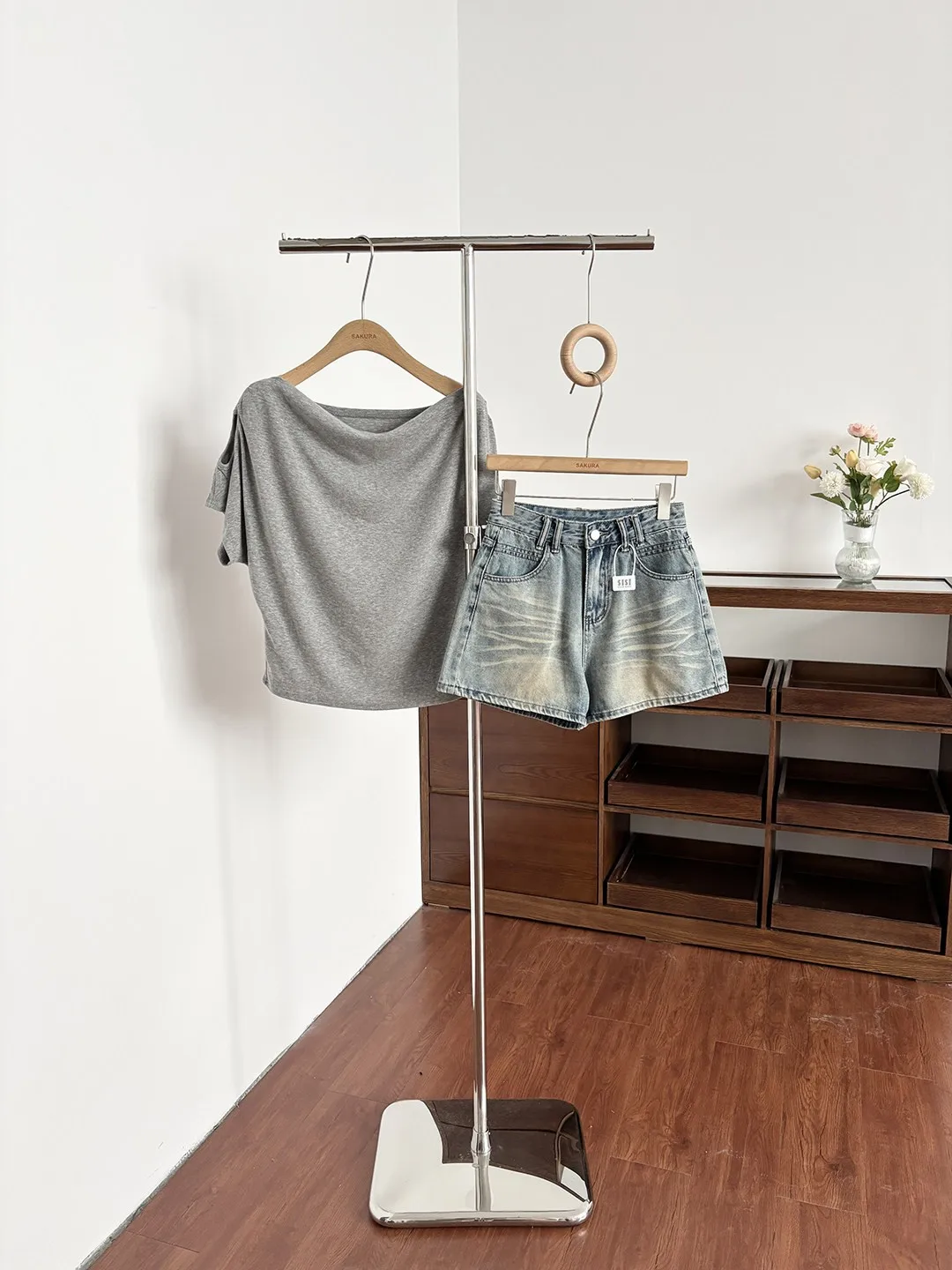 

Summer 2026 High Waist Loose Fit Blue Washed Denim Shorts Women's Premium Fashion Polyester Fiber Button Closure Jeans