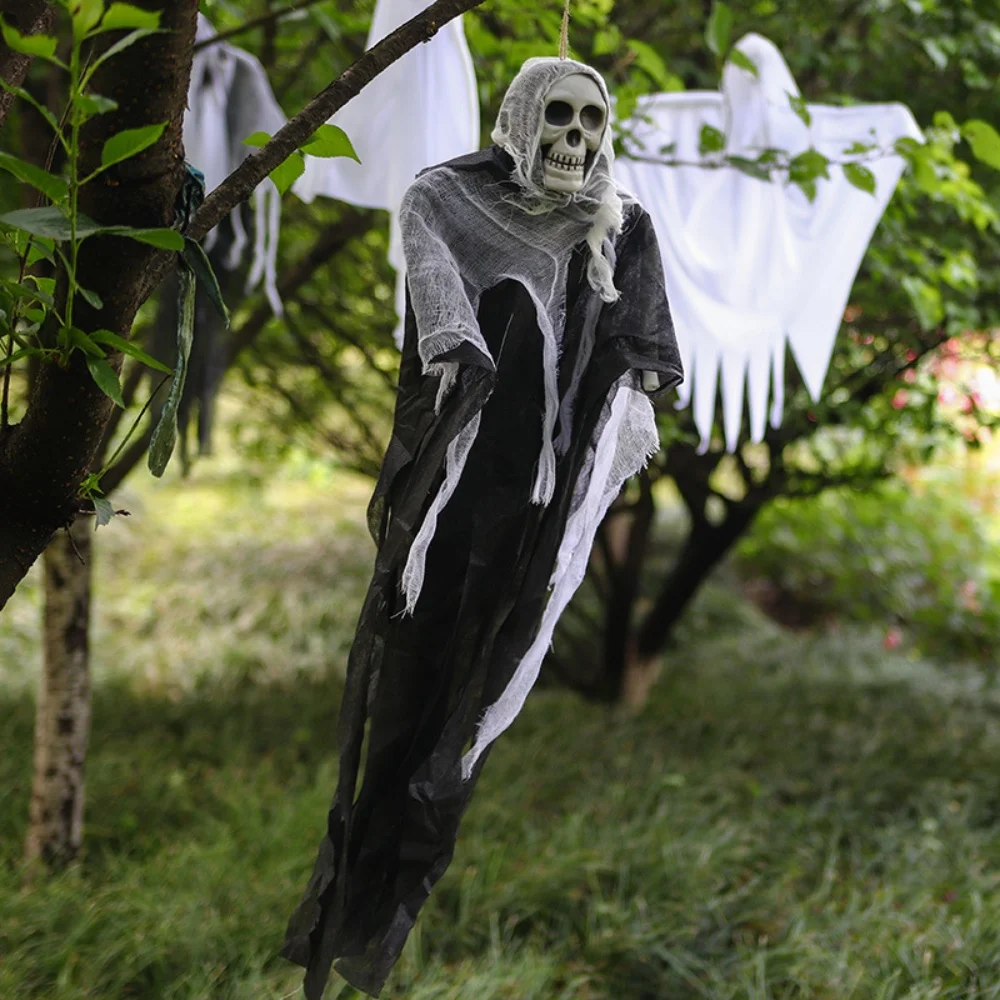 

【Halloween Gothic Hanging Decoration】Skull Ghost with Gauze Spider Web & Insect Design Scary Prop for Haunted House Entrance