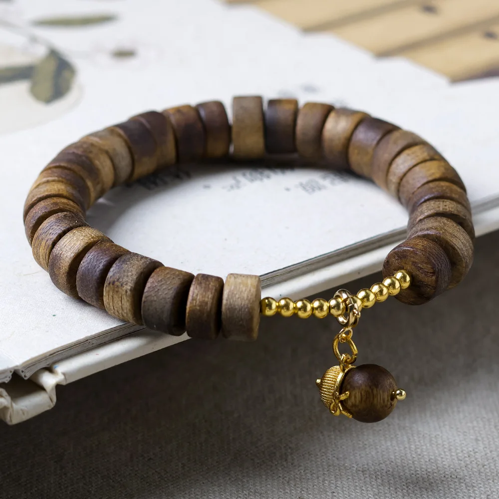 

In the autumn of 2025, the new Huangqinan agarwood tablet bead bracelet is an original cultural and Chinese style bracelet