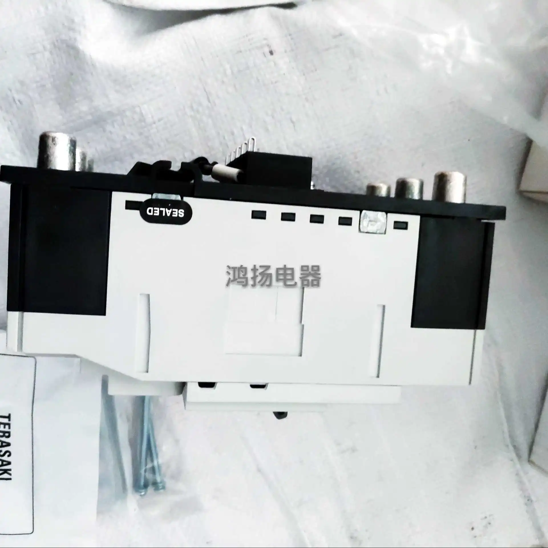 TERASAKI S225-GF 225A 3P Wtyczka