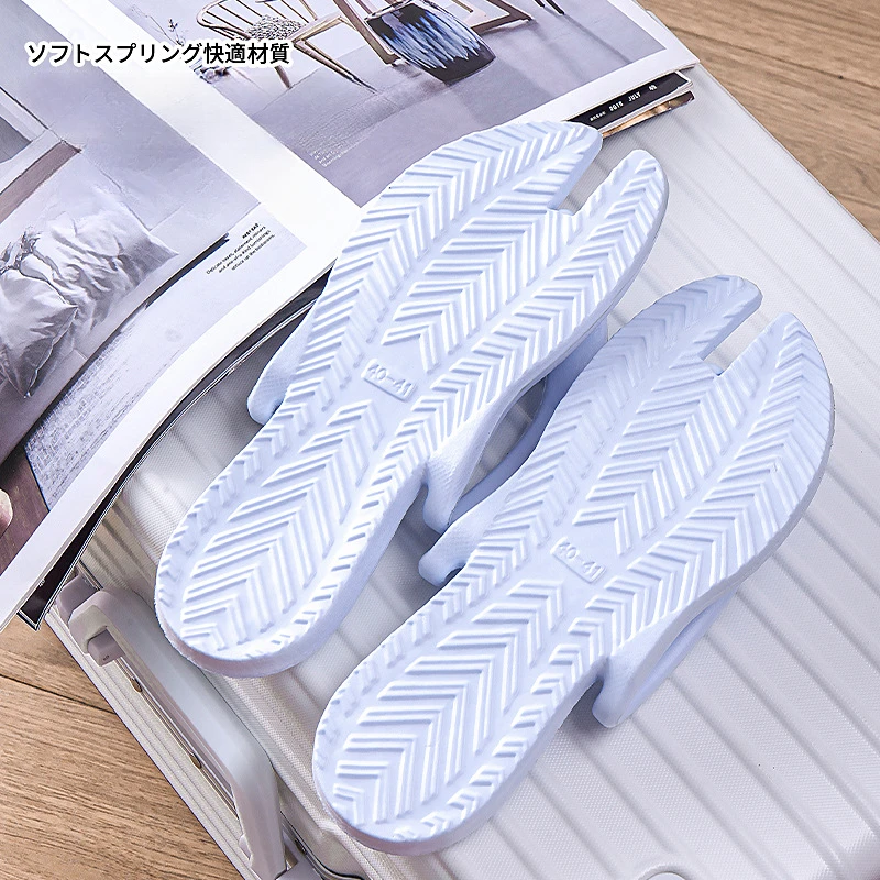 1Pair of Portable Folding Slippers for Business Trip Couple Beach Flip-flops Hotel Bath Anti-skid Slippers