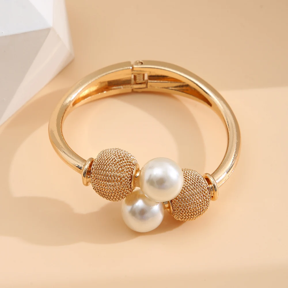 Vintage Geometric Hyperbole Gold Color Metal Open Bangle for Women Lady Charm Pearl Ball Female Cuff Bracelet Party Jewelry