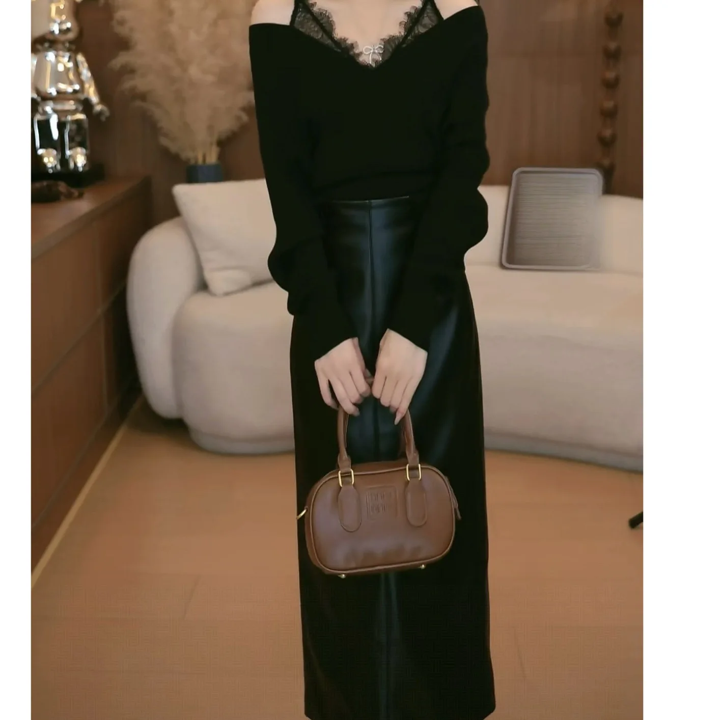 Casual Burgundy Back Slit Slim Leather Skirt Women's Elegant High Waist Bodycon Long Skirts 2026 New Lady Spring Autumn Wears