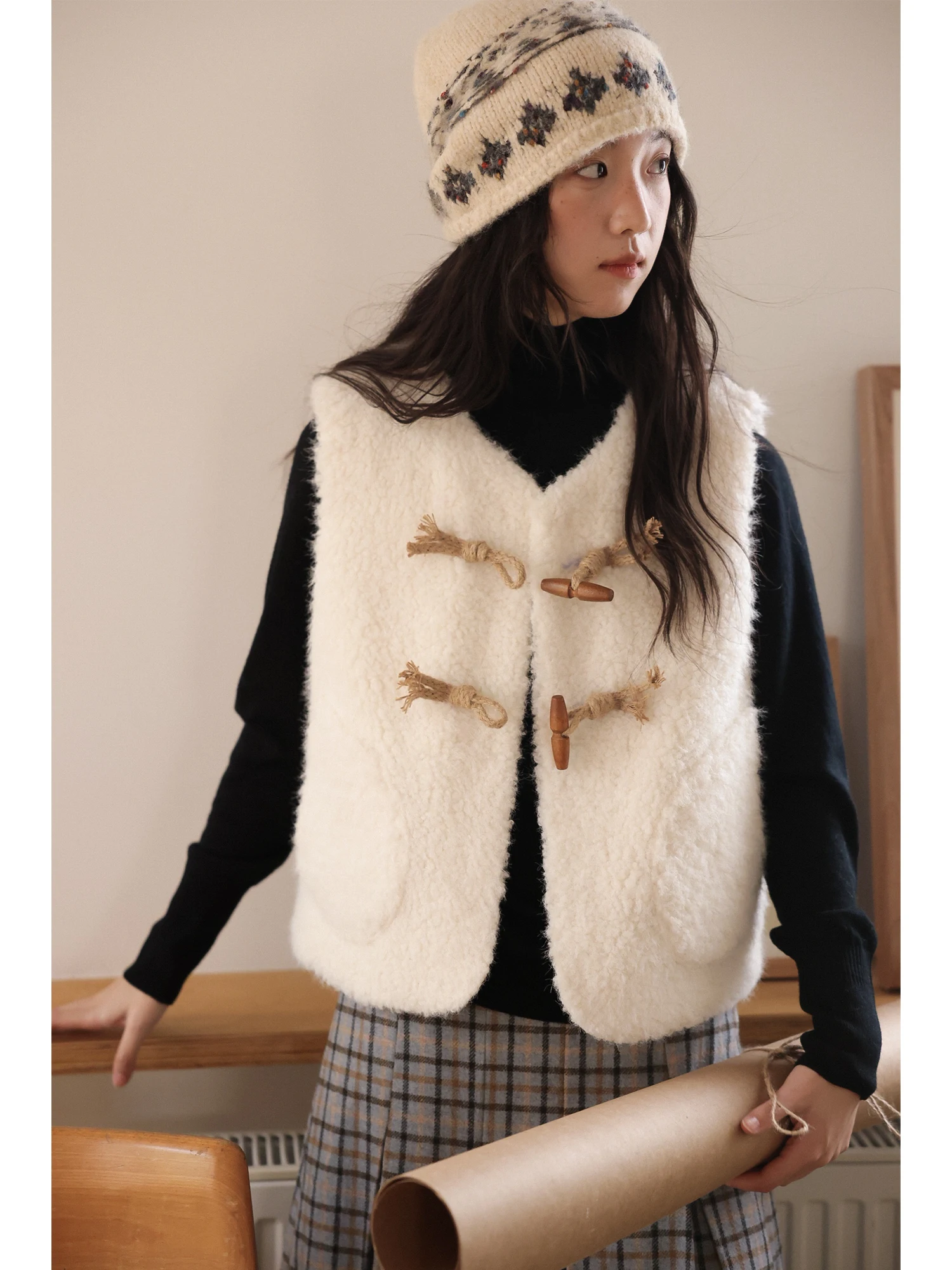 

Зимняя верхняя одежда Sli: Женский хлопковый жилет с пуговицами из рога, модный, для повседневной носки, стандартной длины, умеренной теплоты