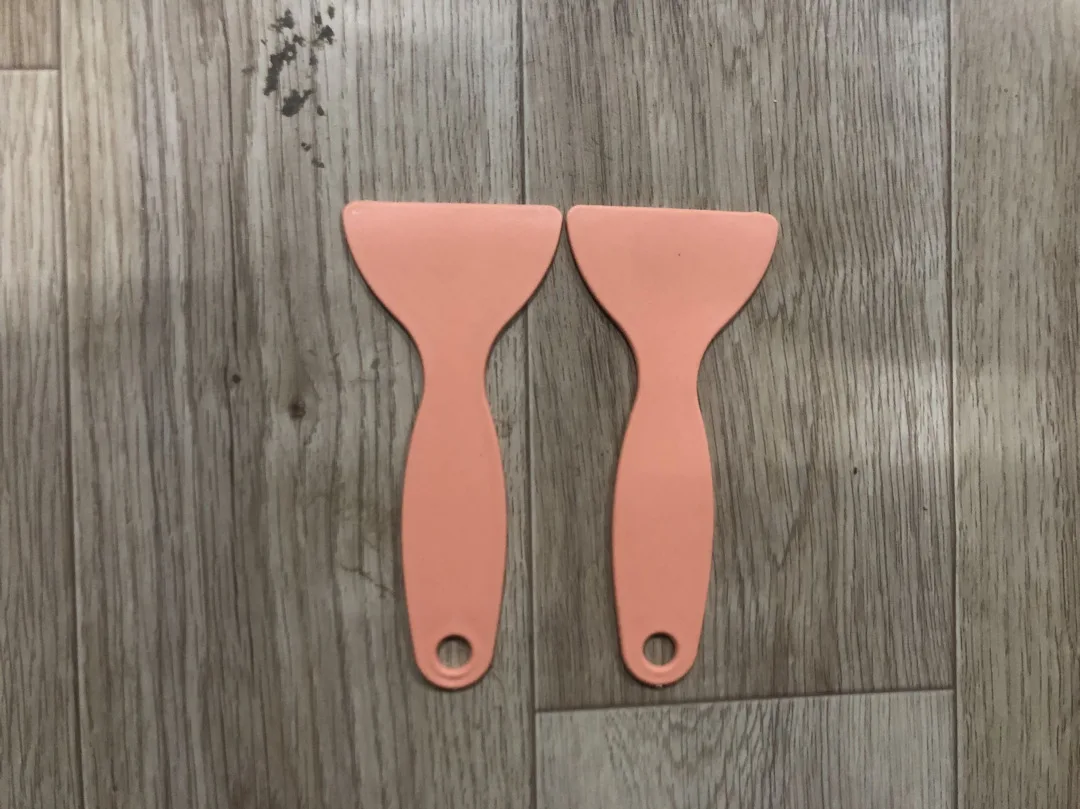 Car film sticking tool, yellow small scraper, car beauty shop scraper, car film sticking small scraper, car wash tool