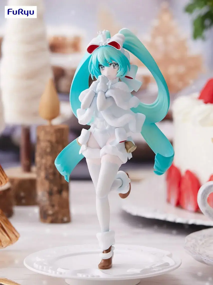 Judai Original FuRyu VOCALOID Hatsune Miku Sweet Sweets Christmas Cake  Exceed Creative Noel PVC Action Figure Model Toys