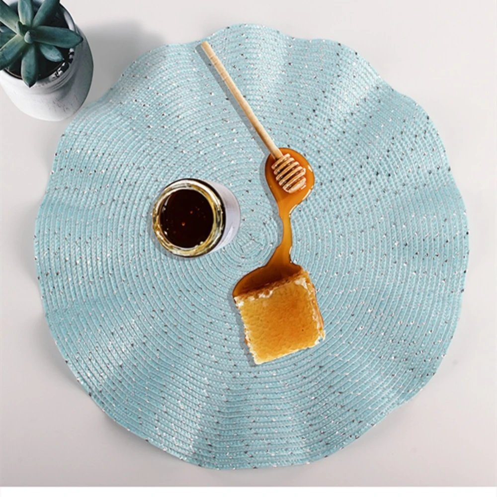 

1pc 38cm Round Braided Placemats PP Washable Place Mats Heat-Resistant and Edge Wrinkles Table Mats for Kitchen Table Decoration