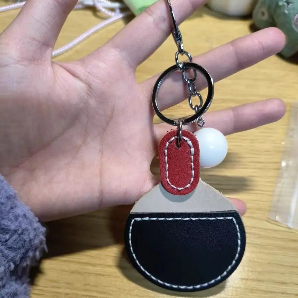 Pendenti per racchetta da ping pong in pelle Decorazione borsa anti-smarrimento Portachiavi da ping pong fai-da-te Portachiavi per tifosi sportivi con cuore per ragazza