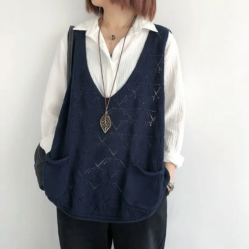 Vintage Sweater Vest Women V-neck All-match Solid Hollow Out Korean Trendy Gentle Stylish Streetwear Autumn Leisual Y2k Tops