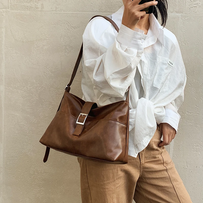 

Luxury designer chain shoulder bag square small square bag women's fashionable crossbody bag casual travel women's bag