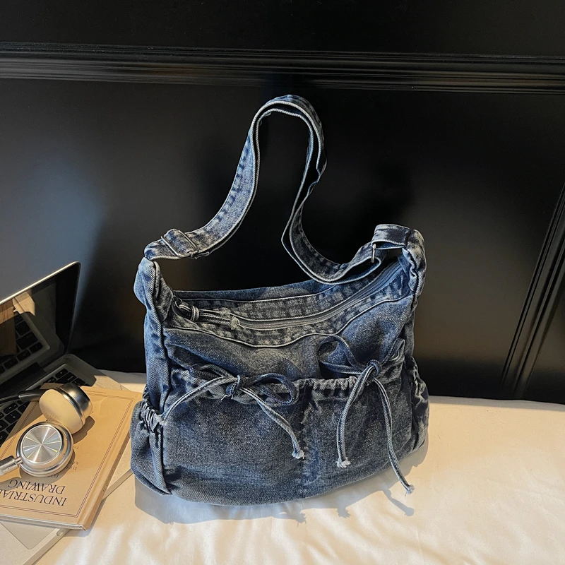 

Джинсовая сумка через плечо с бантом и украшением на молнии для женщин, внутренний карман на молнии, простой дизайн, сумки через плечо с швейными нитками