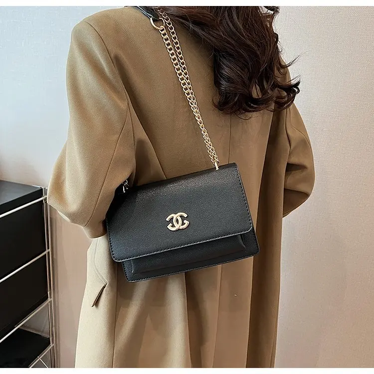 

2026 New Women's Fashion Small Square Chain Bag, Versatile Design for Shoulder & Crossbody Use