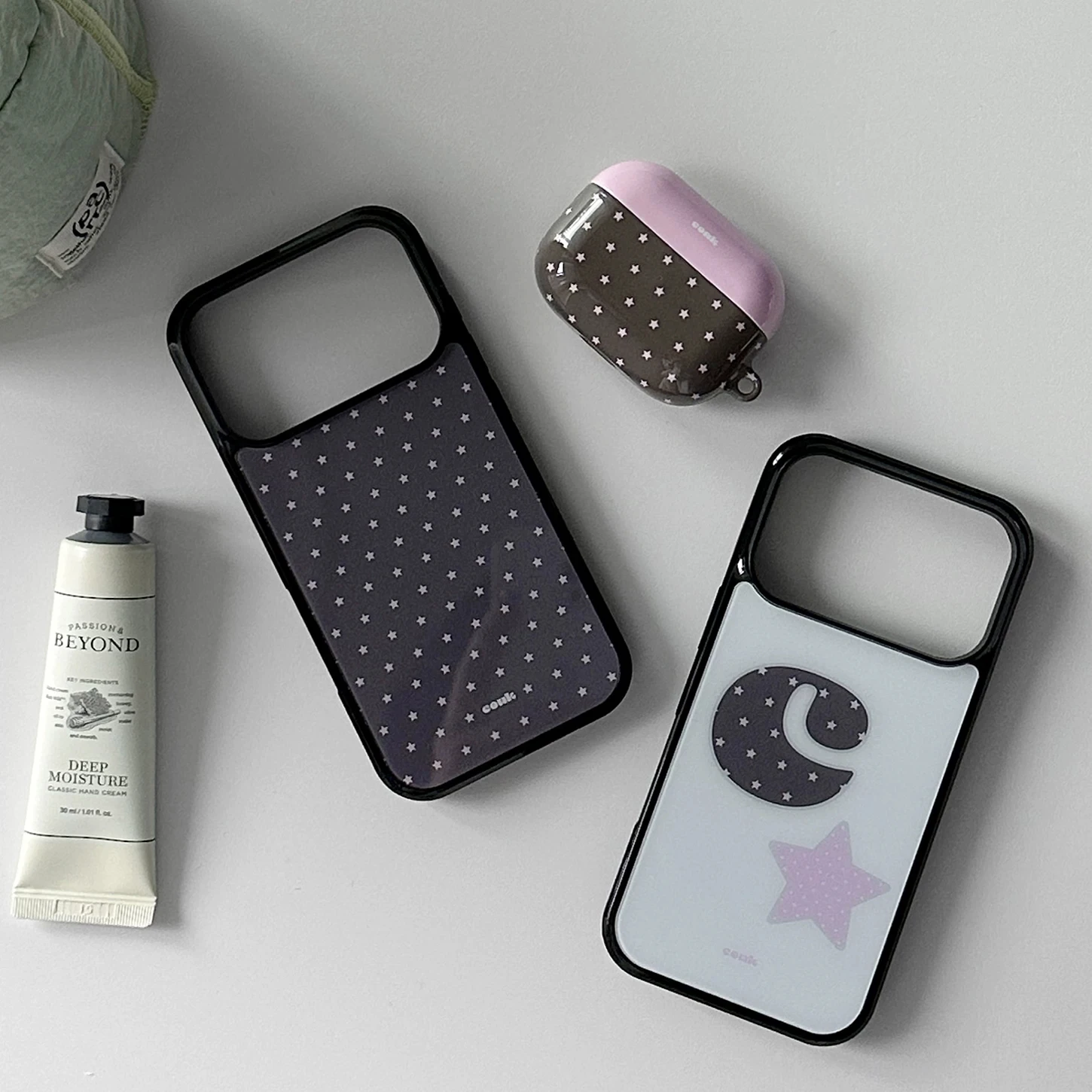 Korean Ins Stars and Crescent Moon Phone Case For iPhone 17 16 15 14 13 12 11 Pro Max XR XS 7 8 PLUS 17air 16e Matte Cover