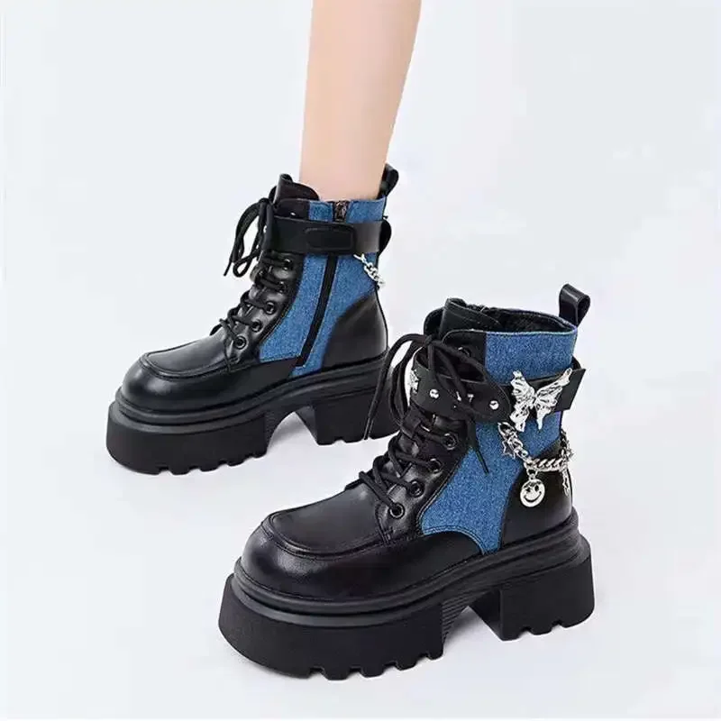 

Spring and Summer New Increase Thick Soled Short Boots Fried Street Motorcycle Boots New Chain High Sense Boots Women