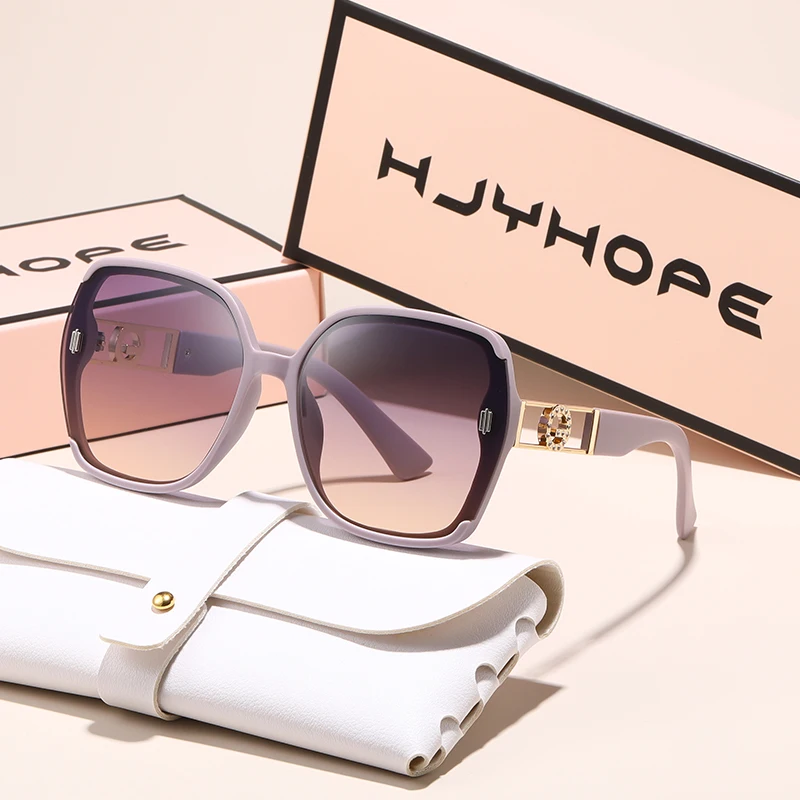 HJYHOPE نظارات شمسية مربعة صغيرة طازجة للنساء والرجال لون فاتح متدرج ماركة نظارات شمسية للسفر والخروج للحفلات نظارات للرجال والنساء