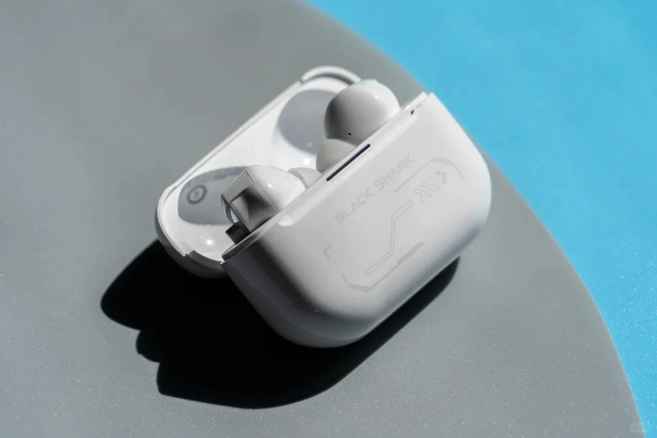 سماعات أذن Black Shark Joybuds Pro اللاسلكية بتقنية البلوتوث، إصدار ANC باللون الأبيض، سماعات أذن TWS الذكية ذات تأخير منخفض