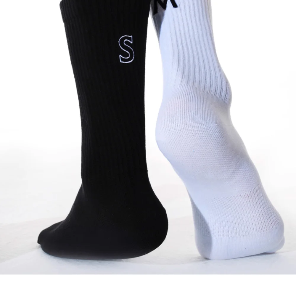 Men's Tall Four Season Thin Embroidered Black and White SM Letter Hand-sewn Head Breathable Sports Cotton Socks
