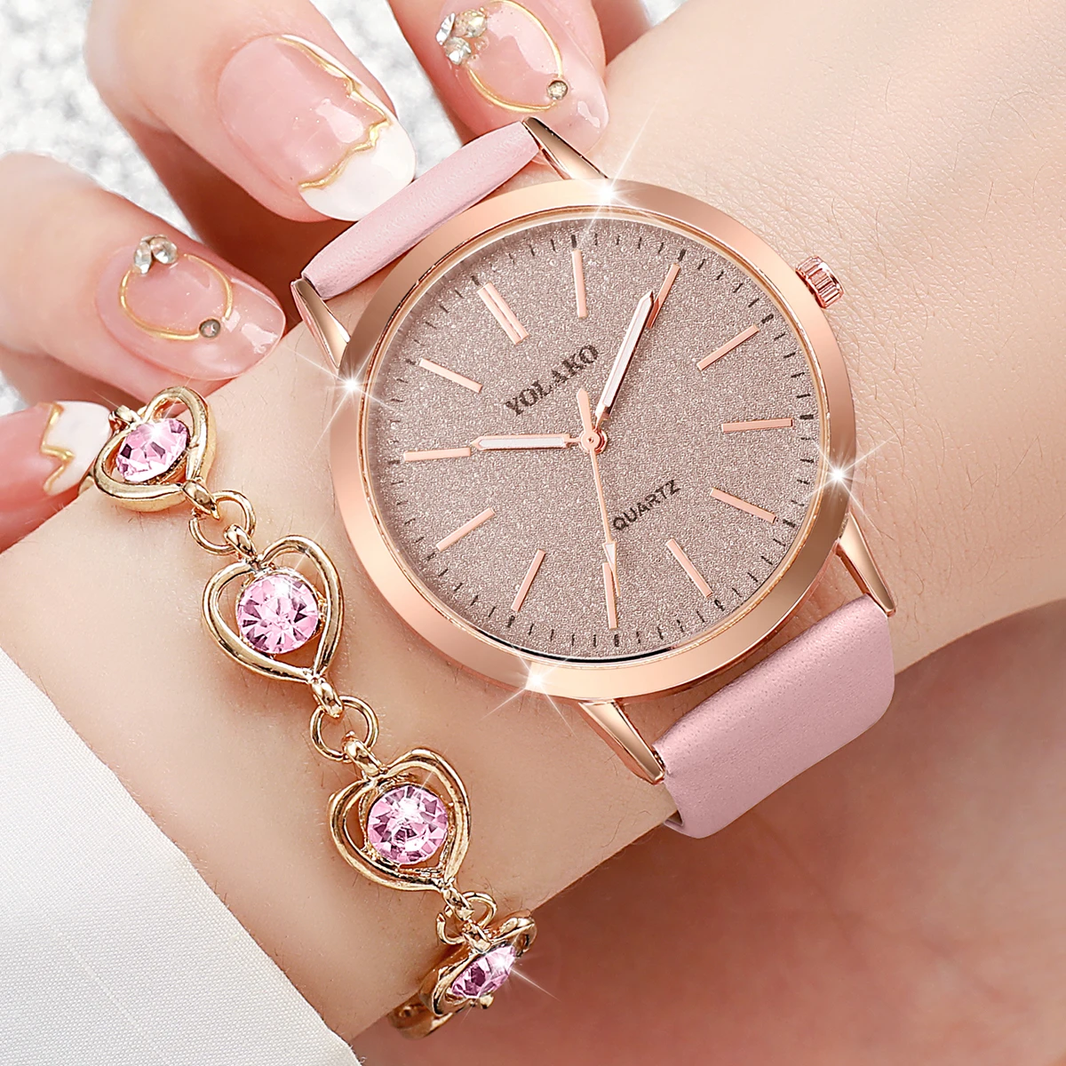 Women\'s Watch Fashion Matte Dial Casual Leather Band Quartz Watch with Diamond Heart Jewelry Set(Without Box)