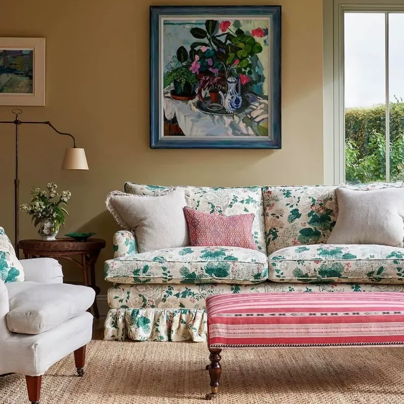 Solid Wood Sofa Set for Villa Living Room Retro Printed Fabric Leisure Sofa Chair Combination Comfortable Home Furniture