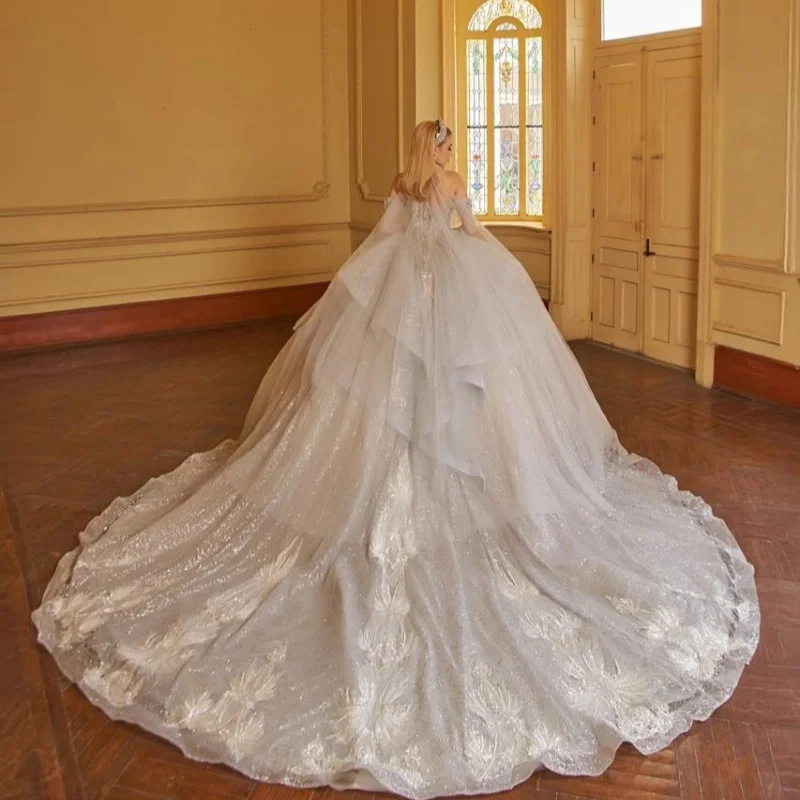 Рисунок 5 - Блестящее розовое платье Quinceanera