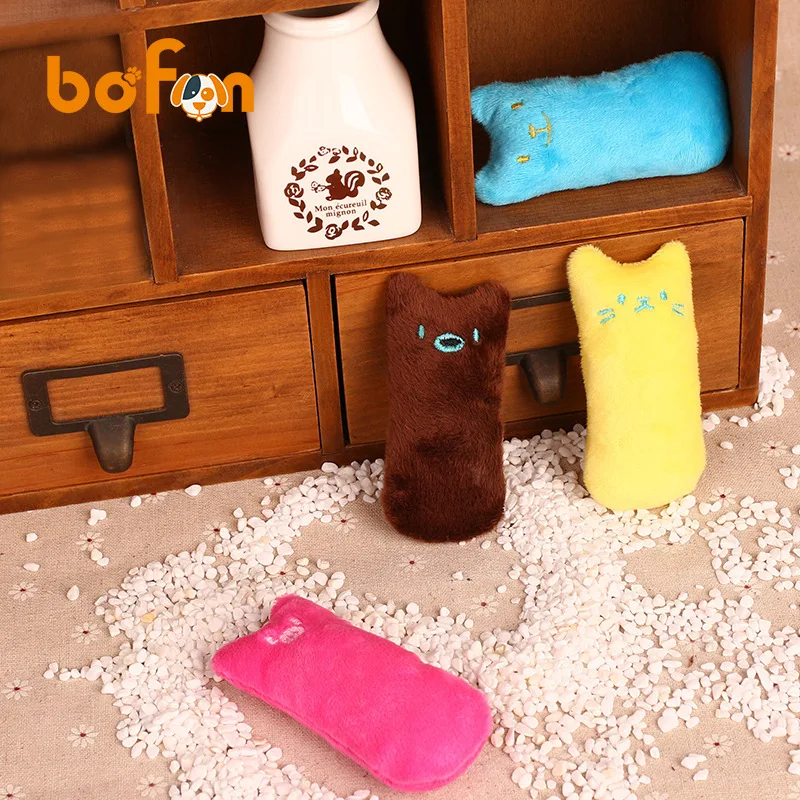Pet toy with expression, thumb plush mint toy, includes crinkle paper, chew-resistant, teeth-grinding, fun cat teasing product