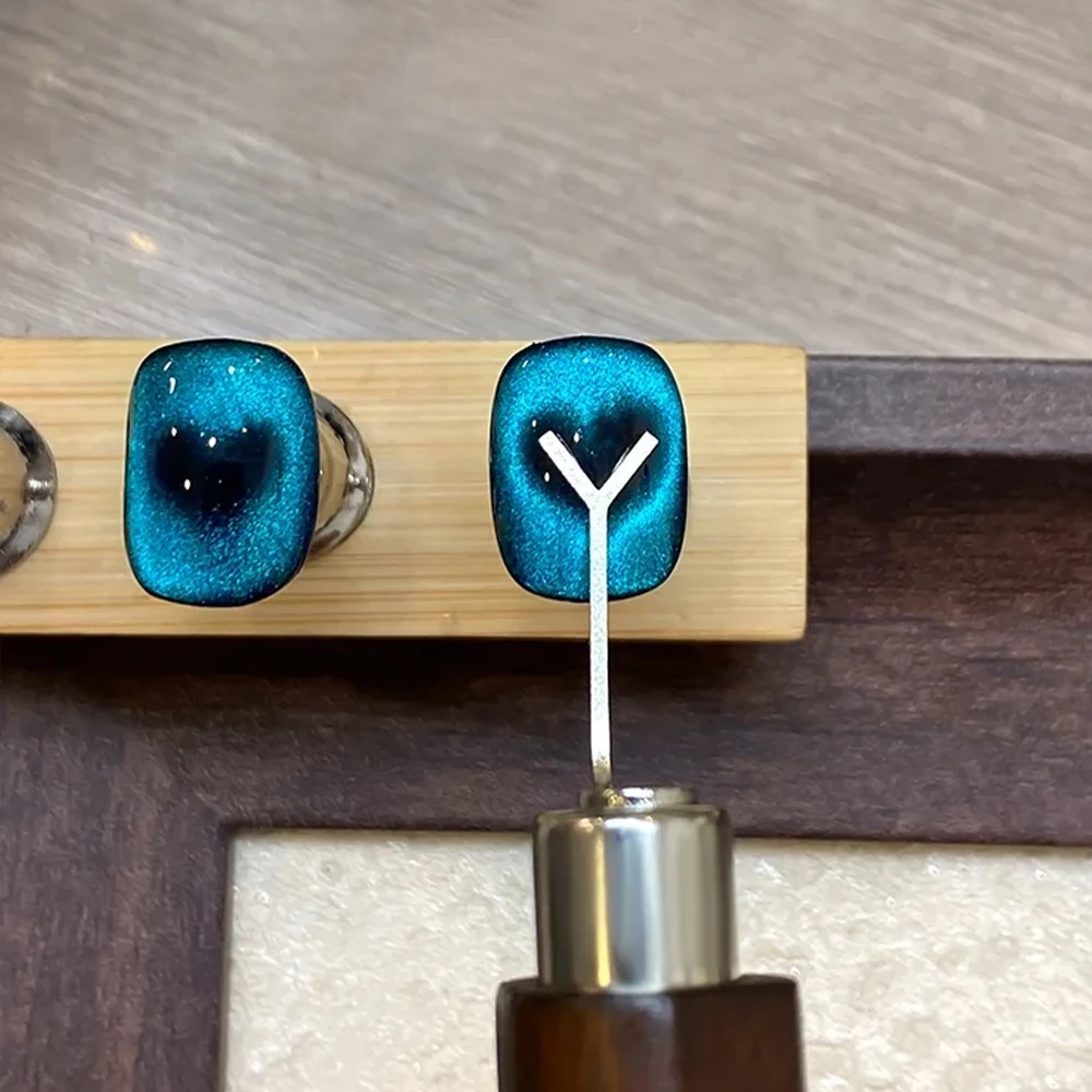 5D Love Heart Nail Cat Eye Magnet Y-shape Iron Wire Magnets Tools for Creating Heart-shaped UV Gel Polish Cat's Eye Effect Nails