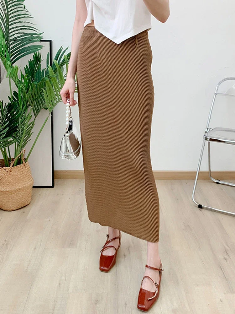 Pleated Women Skirt Casual Fashion Elastic Waist Solid Color New 2024 Summer Split Versatile Simplicity Clothing