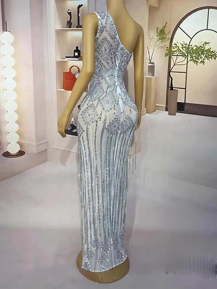 Wysokiej jakości frędzle z kryształkami seksowna ukośna sukienka na ramię elastyczna sukienka 2025 nowych moda niestandardowa odzież damska
