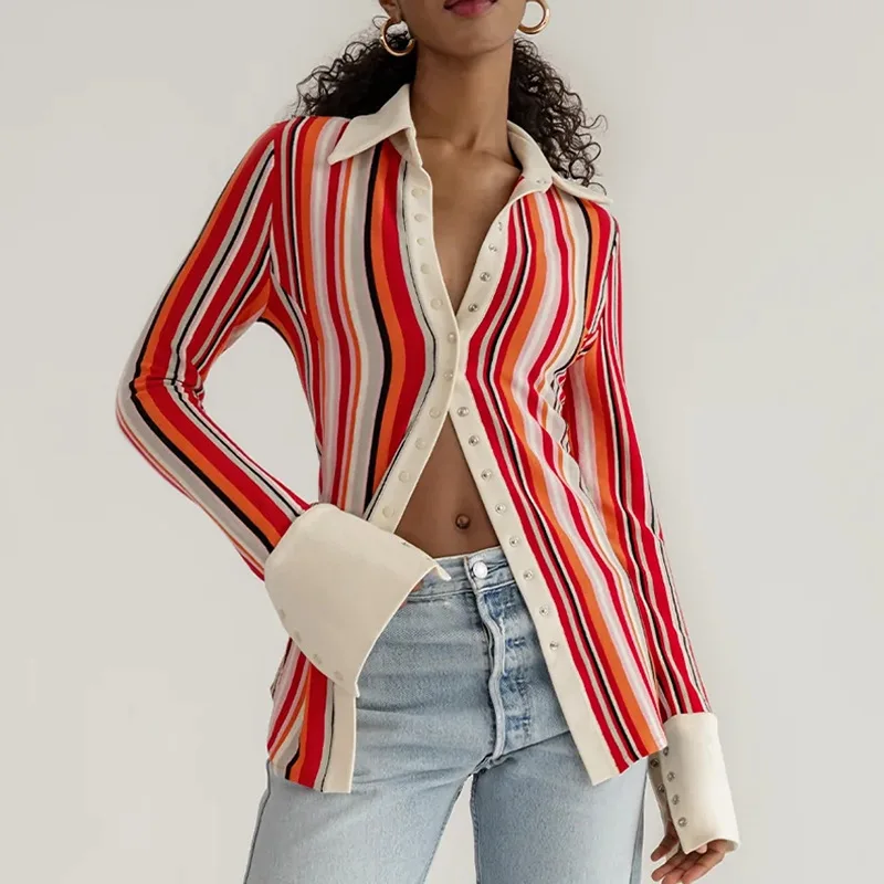 Nova camisa de gola virada para baixo de peito único 2022 outono venda quente moda casual cor-bloco blusa feminina