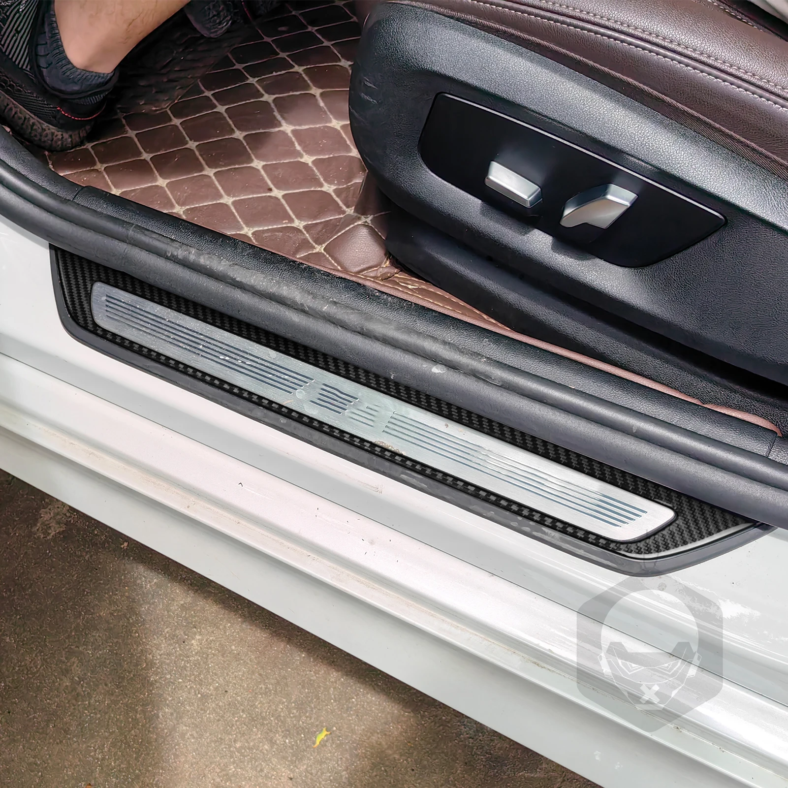 For BMW 5 Series G30 G31 G38 2017-2023 Carbon Fiber Inner Door Sill Threshold Panel Trim Cover Car Accessories Interior Sticker