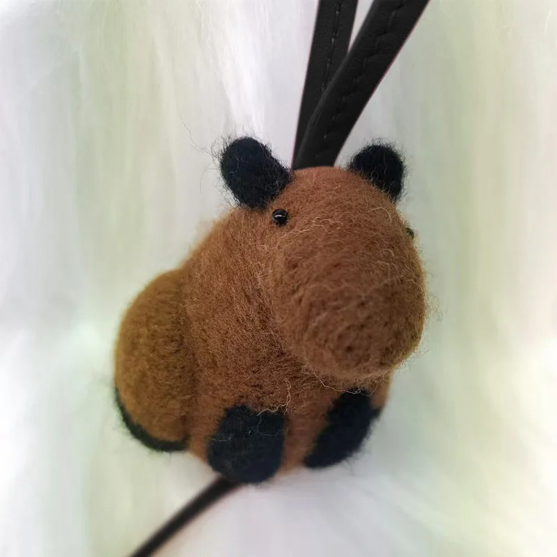 Handmade Wool Felt Cute Animal Pendant High-end Bag Mobile Phone Keychain Pendant Capybara Panda Pendant Valentine's Day Gift