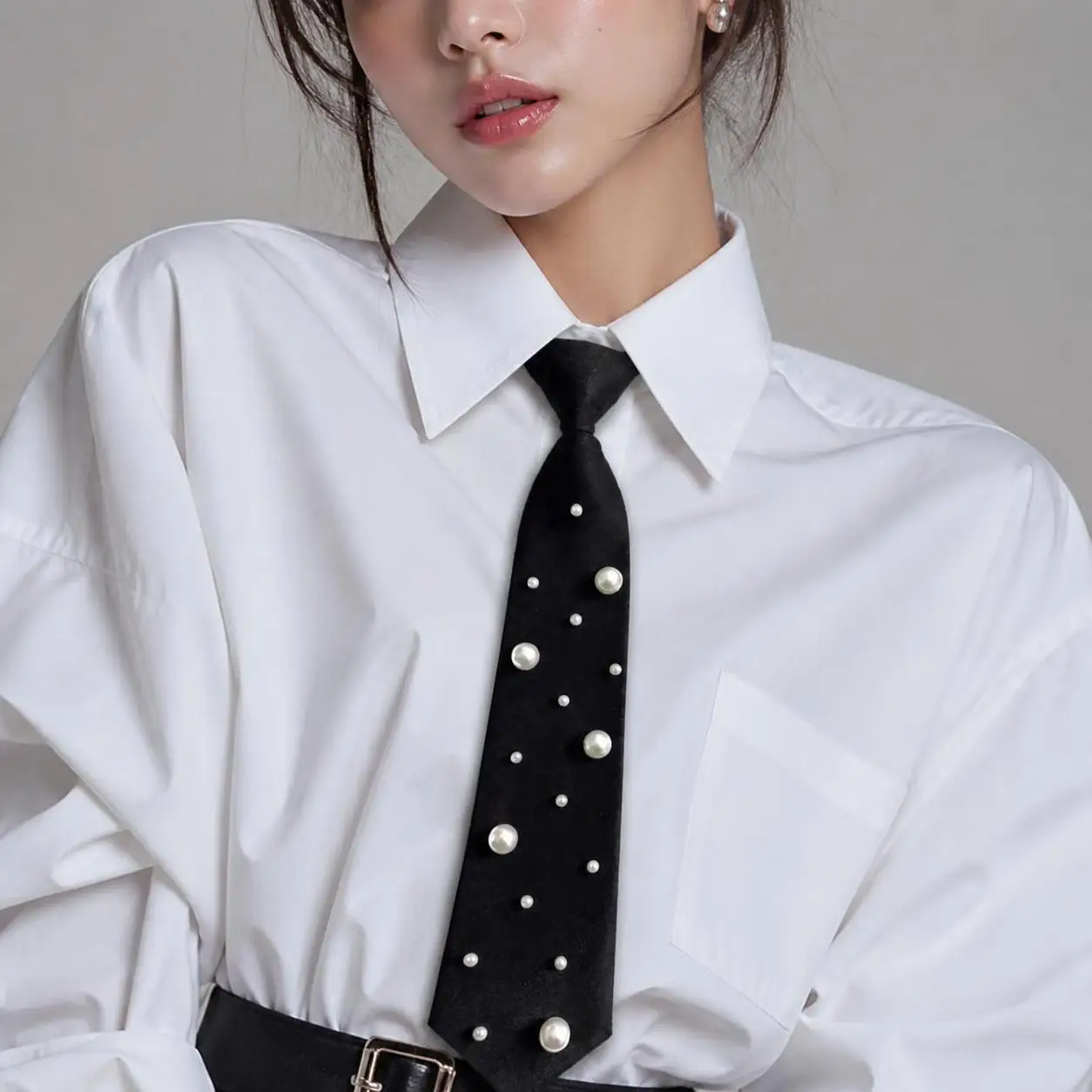 Elegant Academic Style Pearl Tie for Women Hand-Beaded Long Necktie Jk Uniform Tie Fashion Jewelry Geometric Collares
