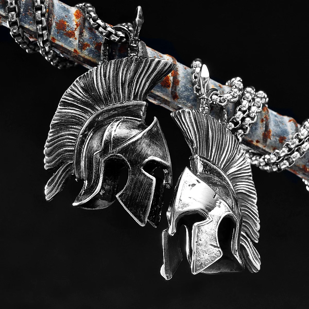 Vintage Spartan Helmet Necklace Stainless Steel Pendant Punk Rock Men Chain Hip Hop for Rider Boyfriend Biker Jewelry Best Gift