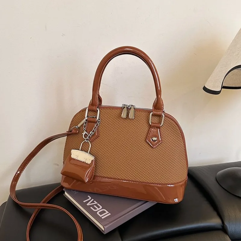 Classic Designer Paris Fashionable Luxury Leather Women Messenger Bag Popular Classic Elegant Trendy Design Diaper Bag