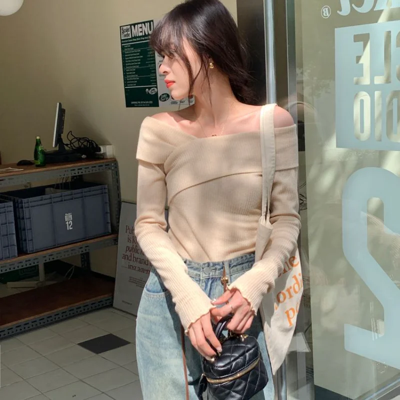 One-shoulder Long-sleeved Sweater Spring Design Lazy Style Base Shirt Top