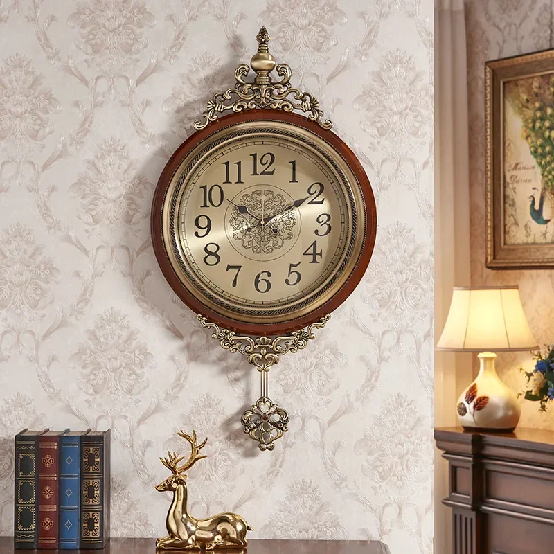 Vintage Wooden Wall Clock European Retro Style Living Room Decor American Art Timepiece Simple Household Atmosphere Watch for