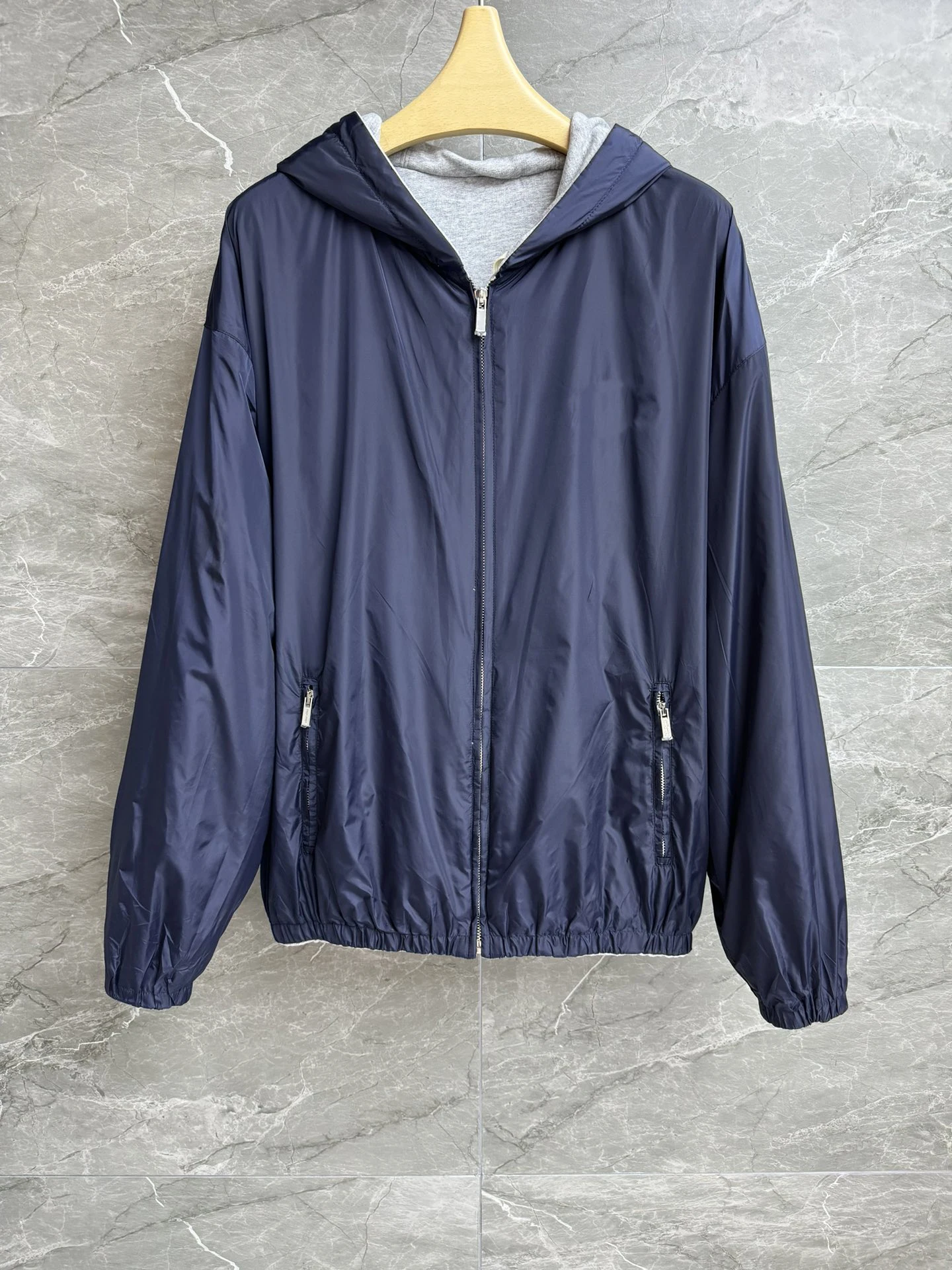

Reversible jacket - zip-front, sleek silhouette, cloud-soft, pairs with everything. 2025 summer women's new hot