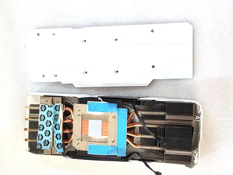 nuovo-radiatore-originale-per-scheda-video-gigabyte-rtx2060-super-con-backplate