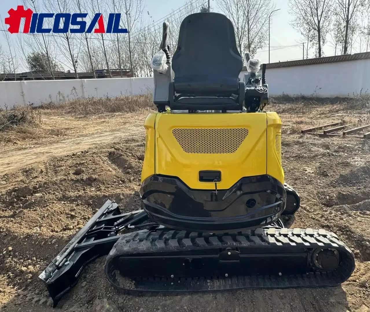 

Малый экскаватор типа 25, с двигателем - небольшой экскаватор для сельскохозяйственного и бытового использования.