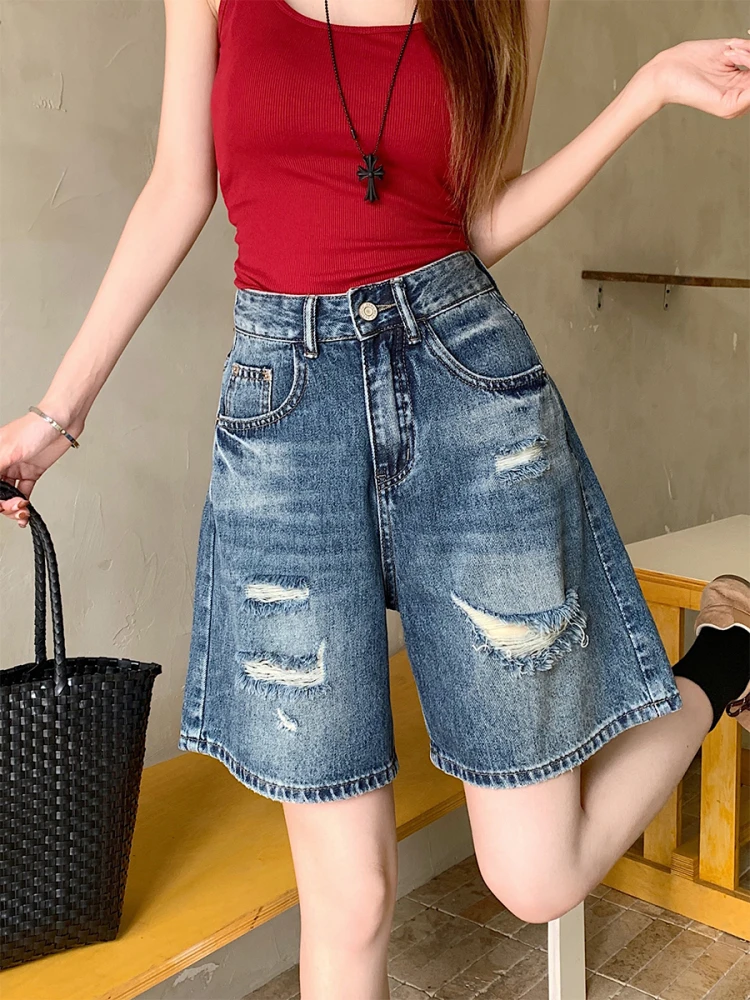 

Retro ripped A-line denim shorts women in summer high waist slimming straight leg wide leg five inch mid length pants