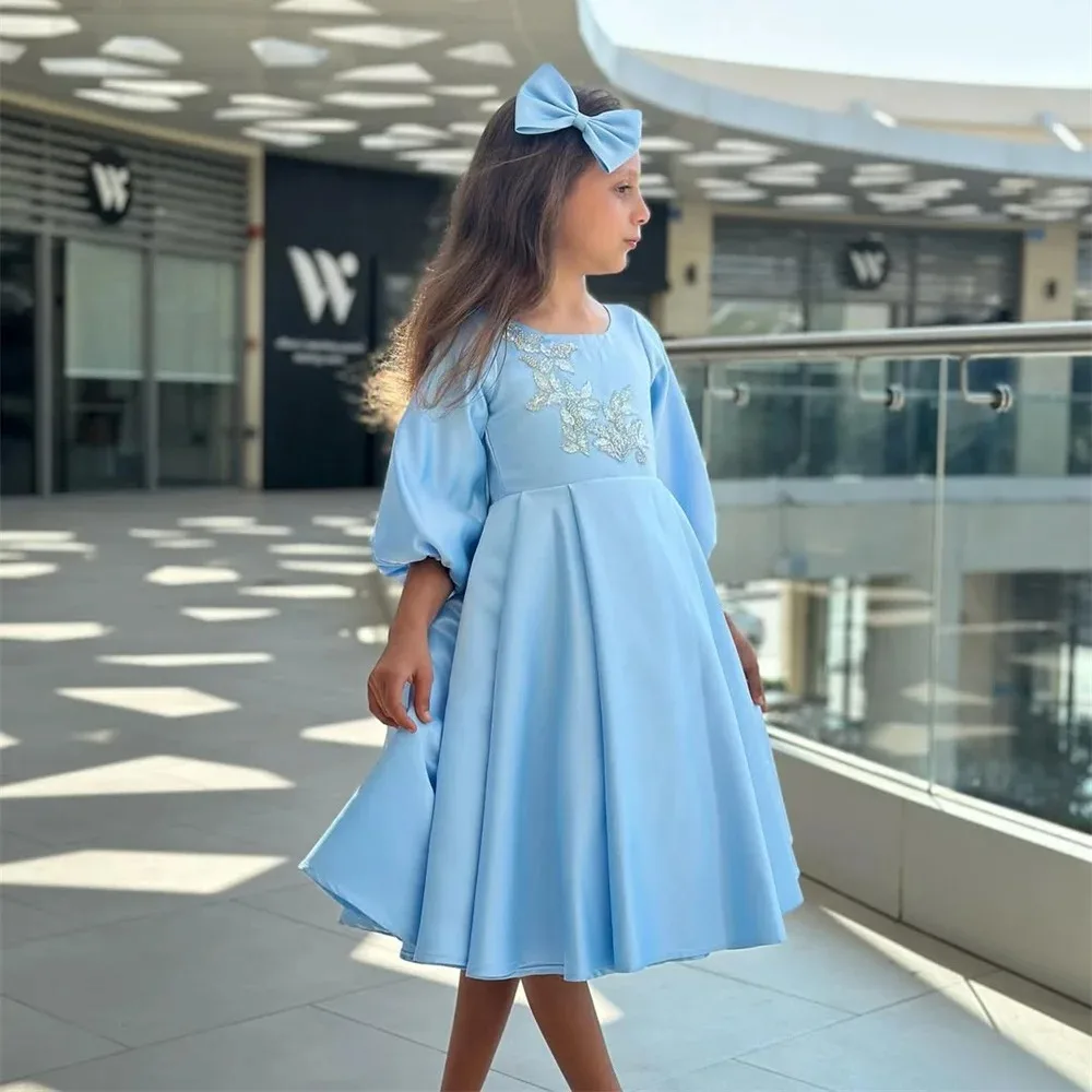 

Синие атласные платья с цветочным узором для девочек по индивидуальному заказу на свадьбу, кружевные аппликации длиной до колена, платья для первого причастия, детские рождественские вечерние платья