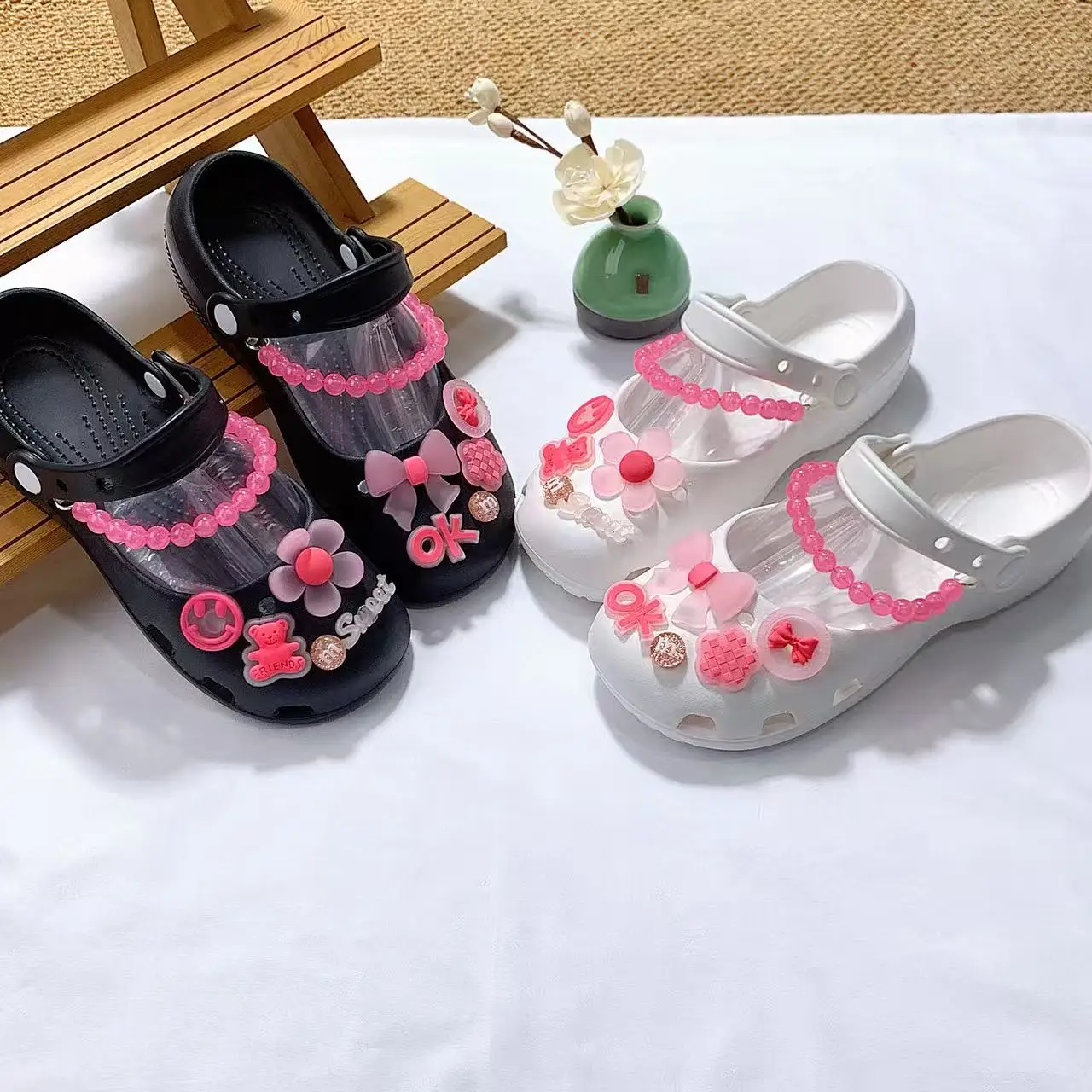 Women's Slippers, Women's Ballet Shoes, Girls' Beaded Chain Clogs, Pink Bow Bear Shoe Charms, DIY Decorations, Eva Garden Sandals