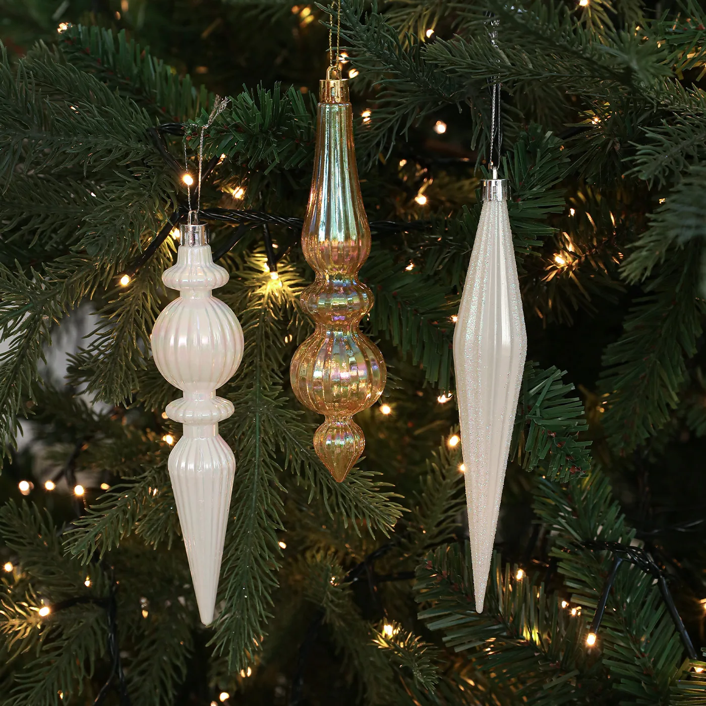 

6Pcs Solid Color Dazzling Colorful Shaped Electroplated Xmas Hanging Boxed Icicle Tapered Christmas Tree Window Hanging Decor