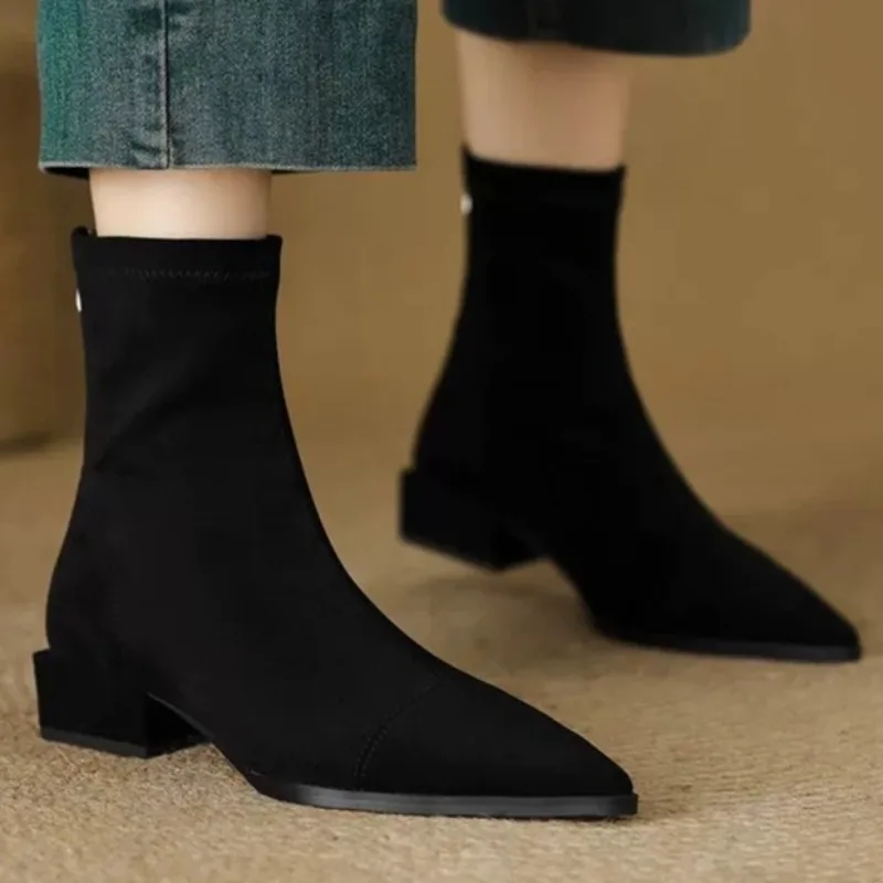

2025 новые модные дизайнерские ботильоны на молнии в стиле ретро, однотонные женские ботильоны с острым носком, уличные офисные ботинки для покупок, ботинки челси, распродажа