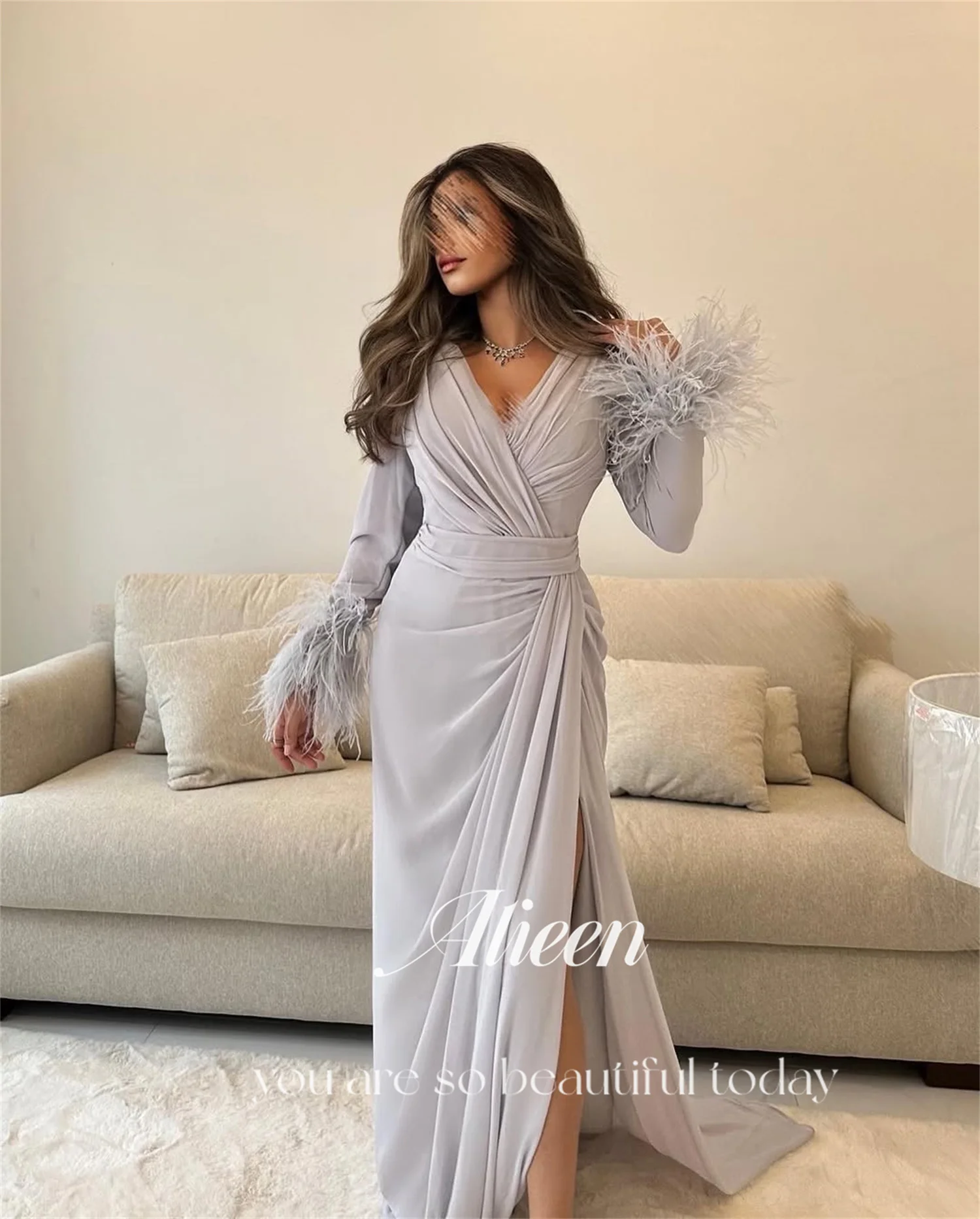 Aileen Vestidos De Festa Dubai فساتين سهرة فاخرة 2025 بأكمام طويلة ريشة فساتين سهرة أنيقة مخصصة للحفلات الراقصة مثير